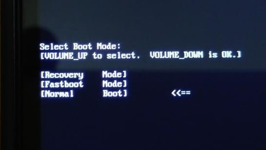 Вибираємо режим "Normal Boot" Выбираем режим "Normal Boot"